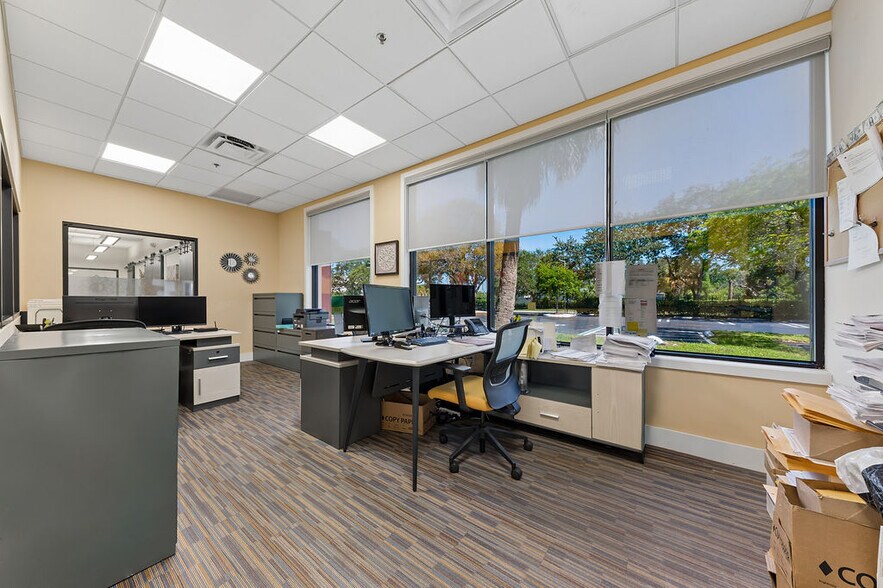 More Photos Of 1590 S Congress Ave, West Palm Beach Medical For Sale