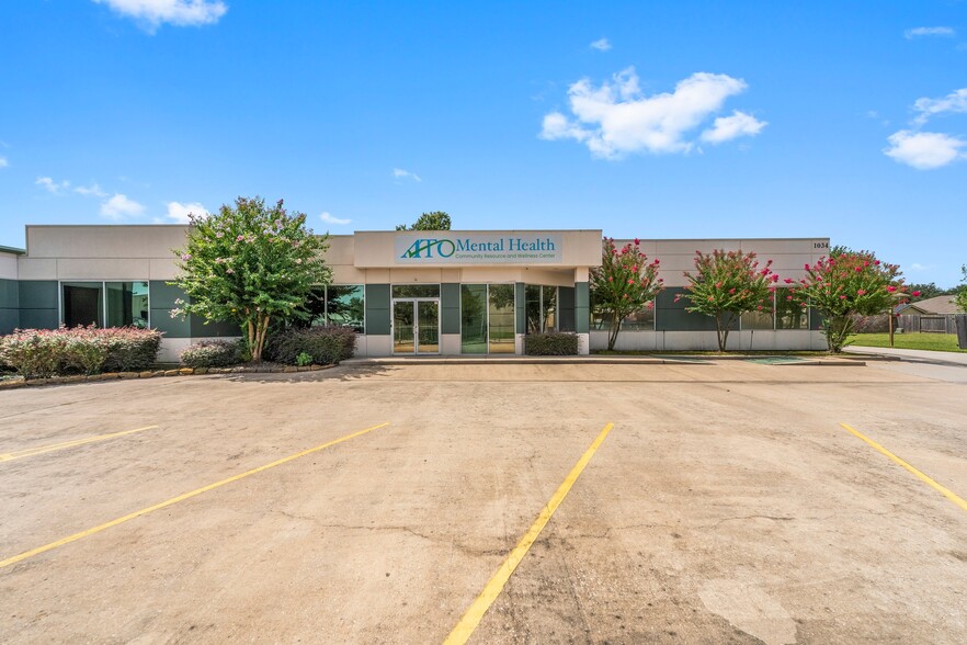 Primary Photo Of 1034 Regional Park Dr, Houston Medical For Sale