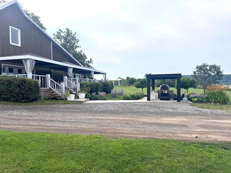 More Photos Of 153-155 Rang Sainte-Sophie, Oka Winery Vineyard For Sale