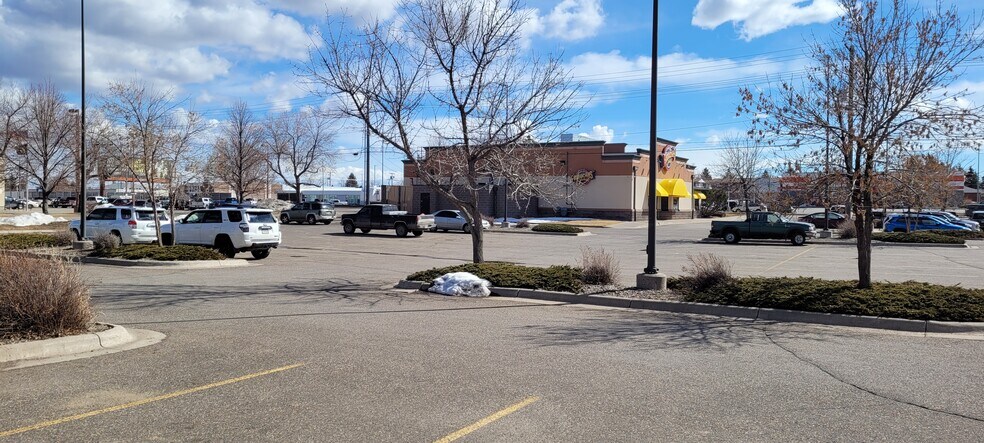 More Photos Of 3315 10th Ave S, Great Falls Restaurant For Sale