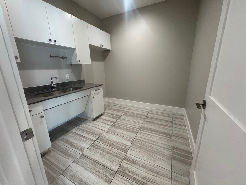 More Photos Of 1908 Yaupon Trl, Cedar Park Loft Creative Space For Sale