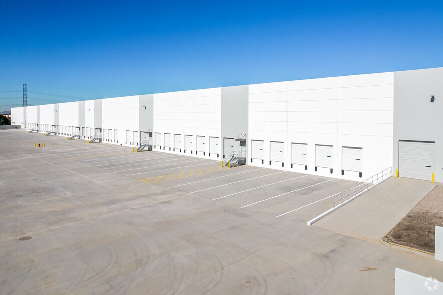 More Photos Of 850 N 119th Ave, Avondale Warehouse For Lease