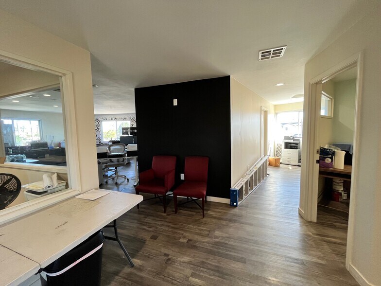 More Photos Of 23601 Avalon Blvd, Carson Storefront Retail Office For Lease