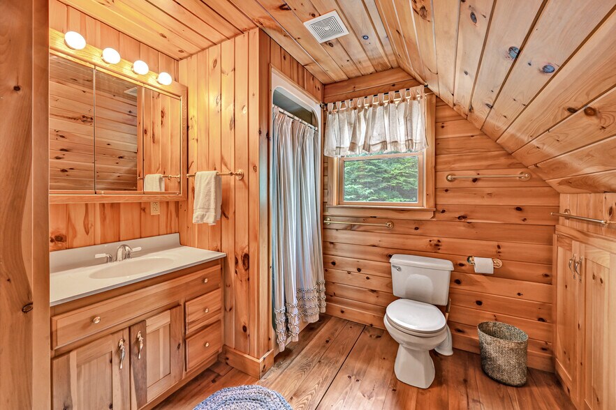 More Photos Of 15 Lower Wilson Pond Rd, Greenville Specialty For Sale