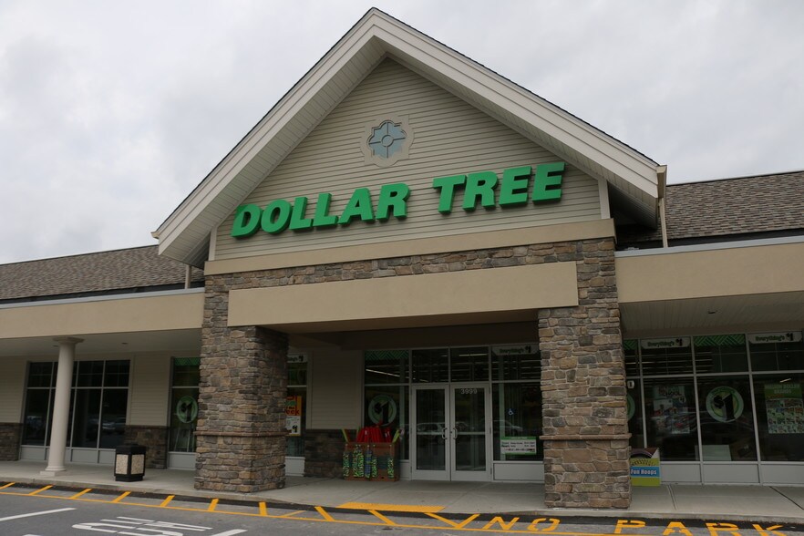 More Photos Of 3999-4001 Albany Post Rd, Hyde Park Unknown For Lease