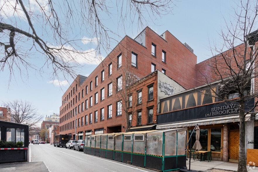 More Photos Of 360 Wythe Ave, Brooklyn Apartments For Lease
