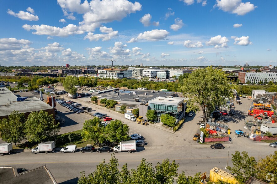 More Photos Of 4303-4311 Rue Hogan, Montréal Warehouse For Sale