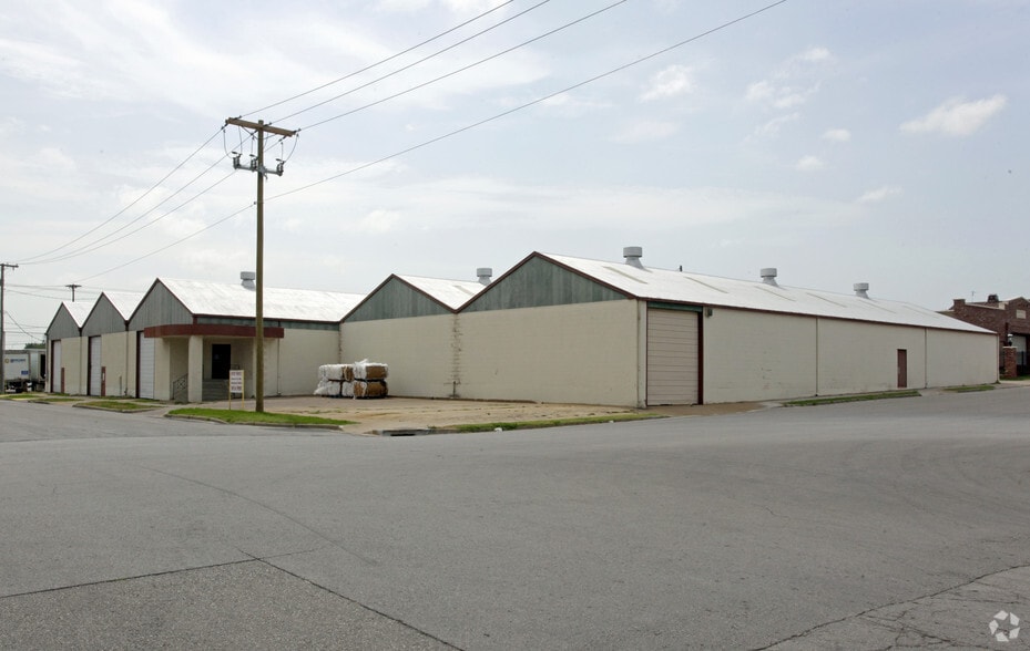Primary Photo Of 115 W Cameron St, Tulsa Service For Lease