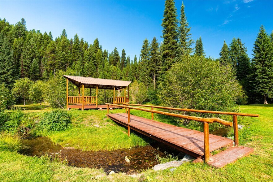 More Photos Of 7000 Graves Creek Rd, Lolo Bar For Sale