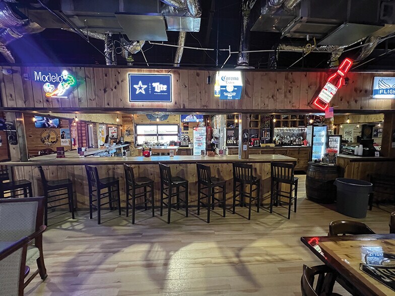 More Photos Of 1770 FM 156 N, Krum Showroom For Sale