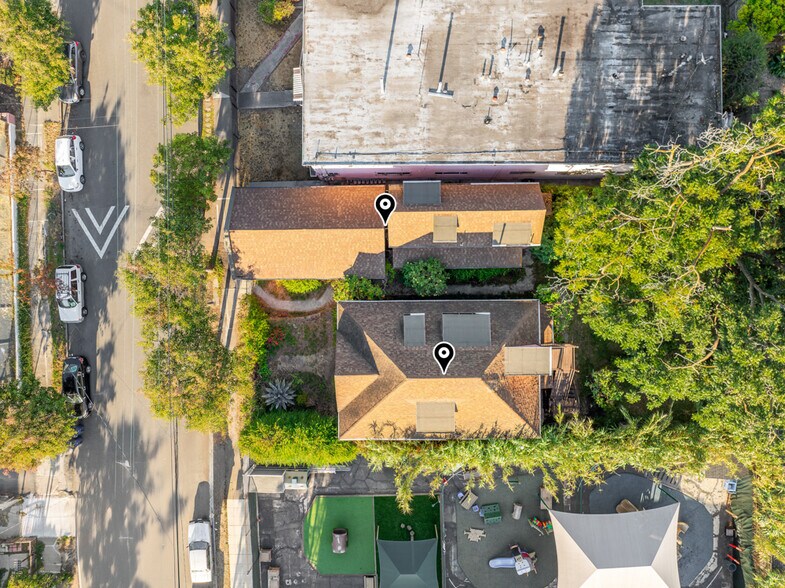 More Photos Of 1614 Russell St, Berkeley Apartments For Sale