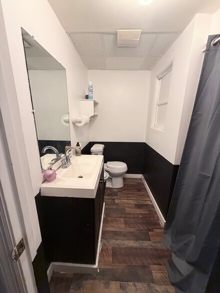 More Photos Of 1983-1999 Harrodsburg Rd, Lexington Unknown For Lease