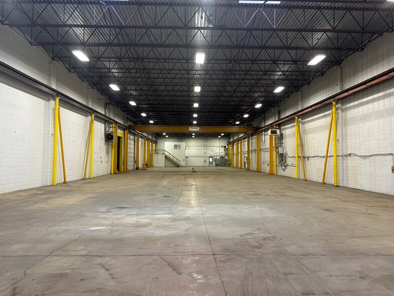 More Photos Of 9759 51st Ave NW, Edmonton Manufacturing For Lease