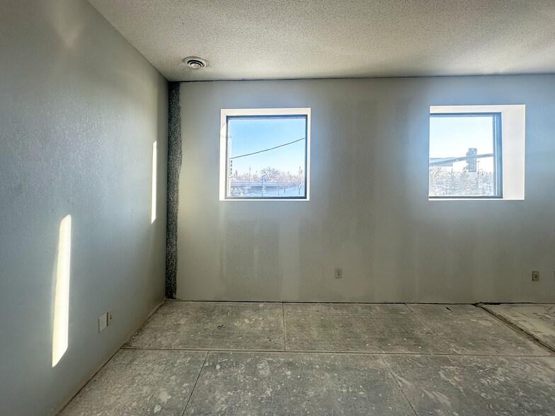 More Photos Of 915-925 1st St S, Saint Cloud Loft Creative Space For Lease