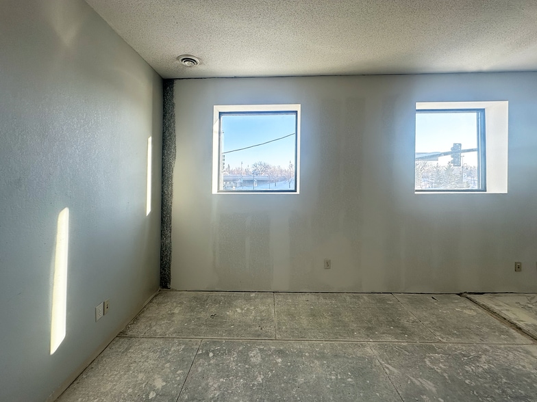 More Photos Of 915-925 1st St S, Saint Cloud Loft Creative Space For Sale