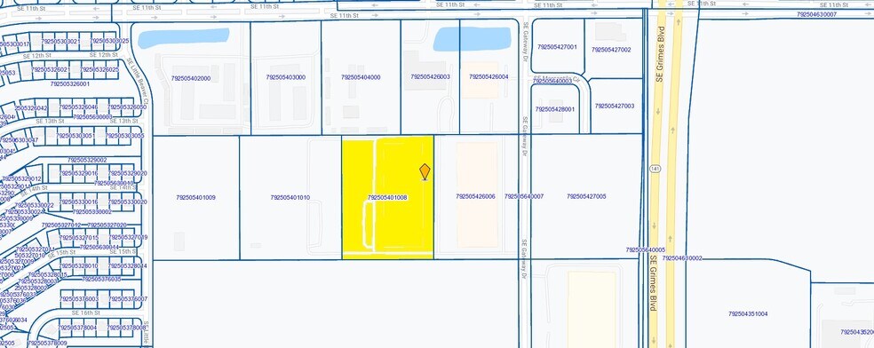 More Photos Of 1350 SE Gateway Dr, Grimes Distribution For Lease