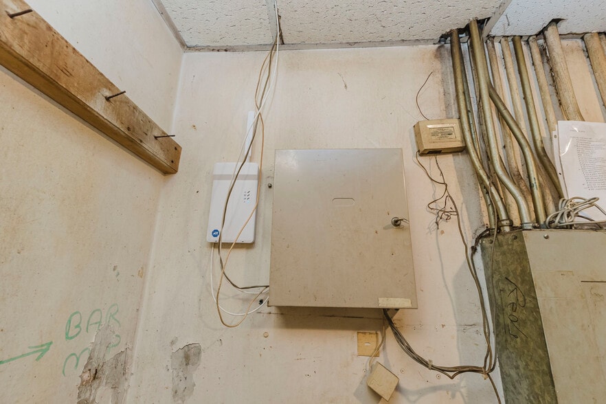 More Photos Of 1560 S Topeka St, Wichita Lodge Meeting Hall For Sale