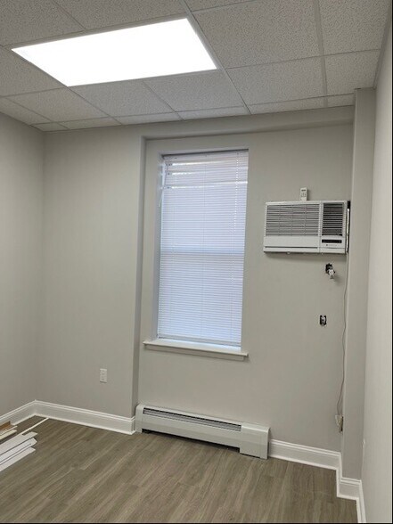 More Photos Of 1527 Franklin Ave, Mineola Office For Lease
