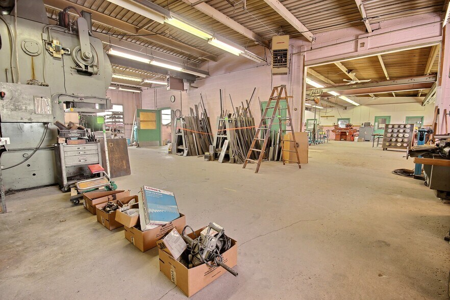 More Photos Of 1431 Production Rd, Fort Wayne Manufacturing For Sale