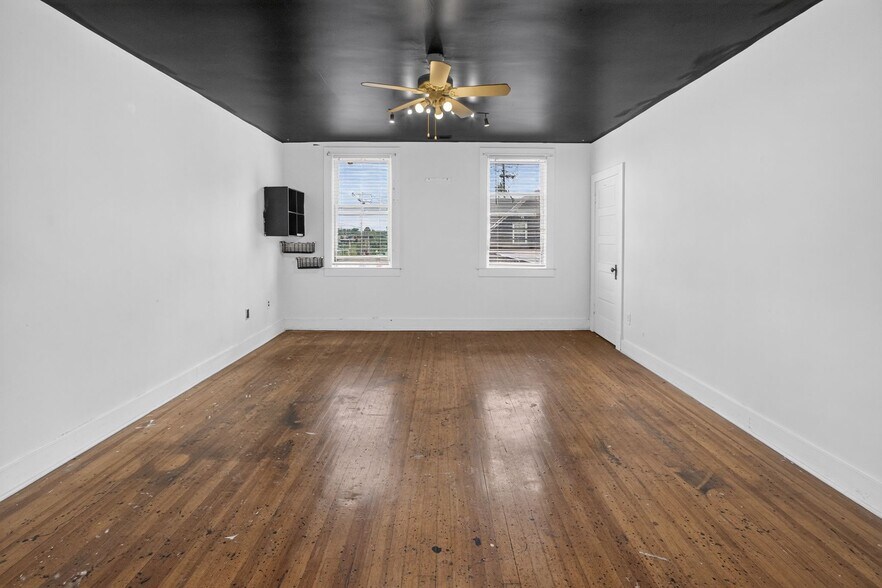 More Photos Of 4802 Rhode Island Ave, Hyattsville Unknown For Lease