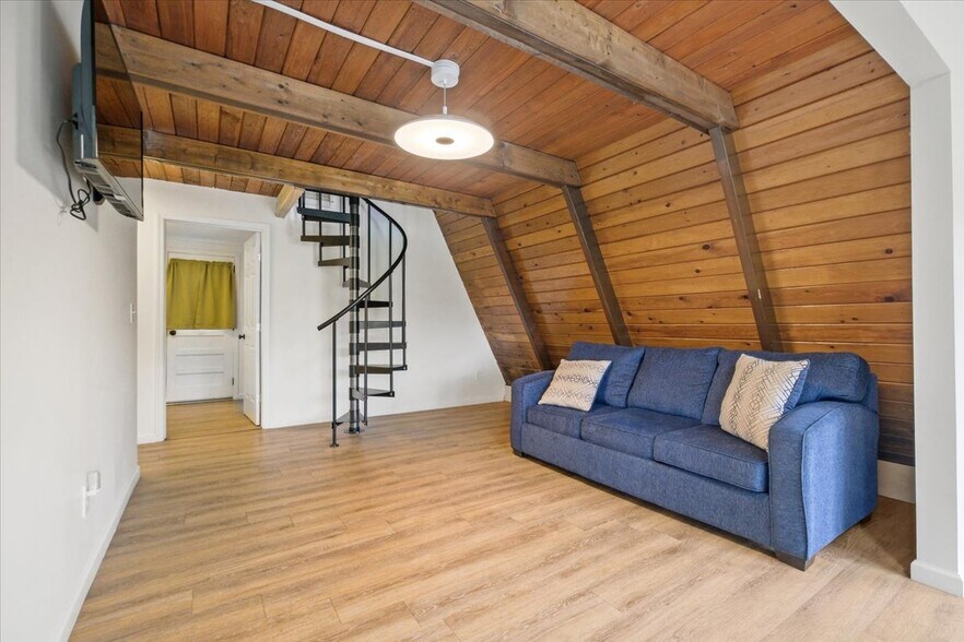 More Photos Of 64 White Dr, Milan Specialty For Sale