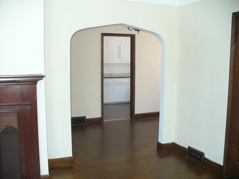 More Photos Of 4494-96 W Jefferson Ave, Ecorse Multifamily For Sale