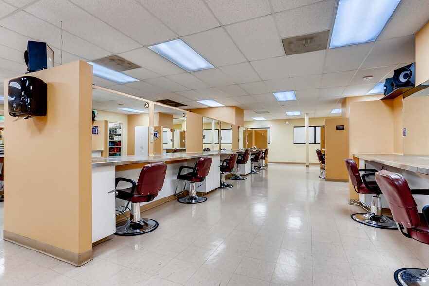 More Photos Of 16800 E Mississippi Ave, Aurora Freestanding For Sale