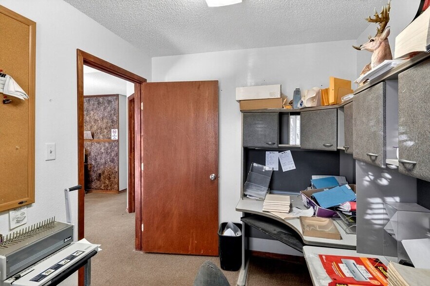More Photos Of 8316 W I-20, Midland Warehouse For Lease