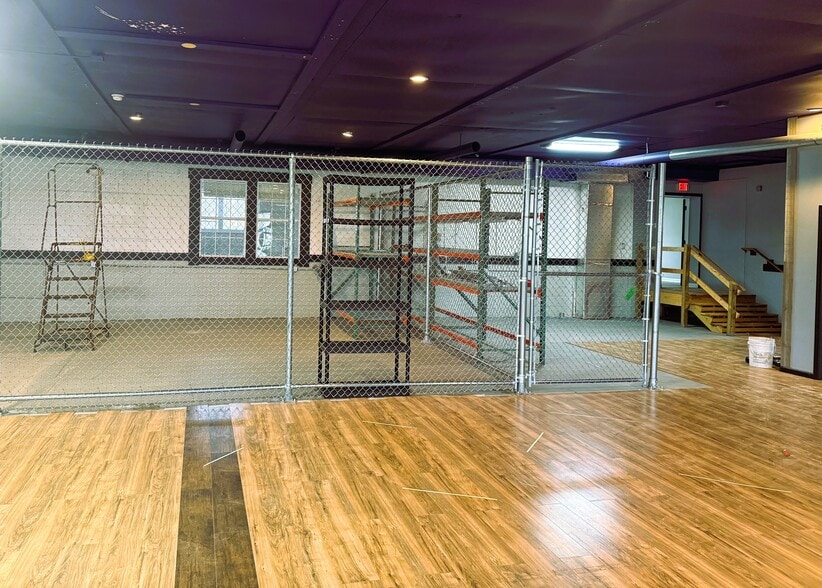 More Photos Of 50 N Northern Way, York Storefront Retail Office For Lease