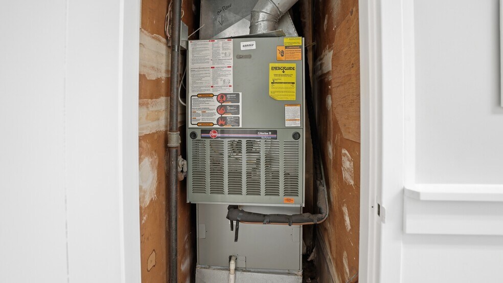 More Photos Of 18 Unqua Rd, Massapequa Loft Creative Space For Sale