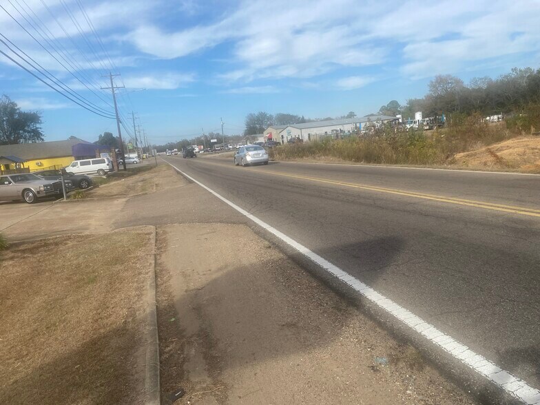 More Photos Of Gardner Blvd., Columbus Land For Sale