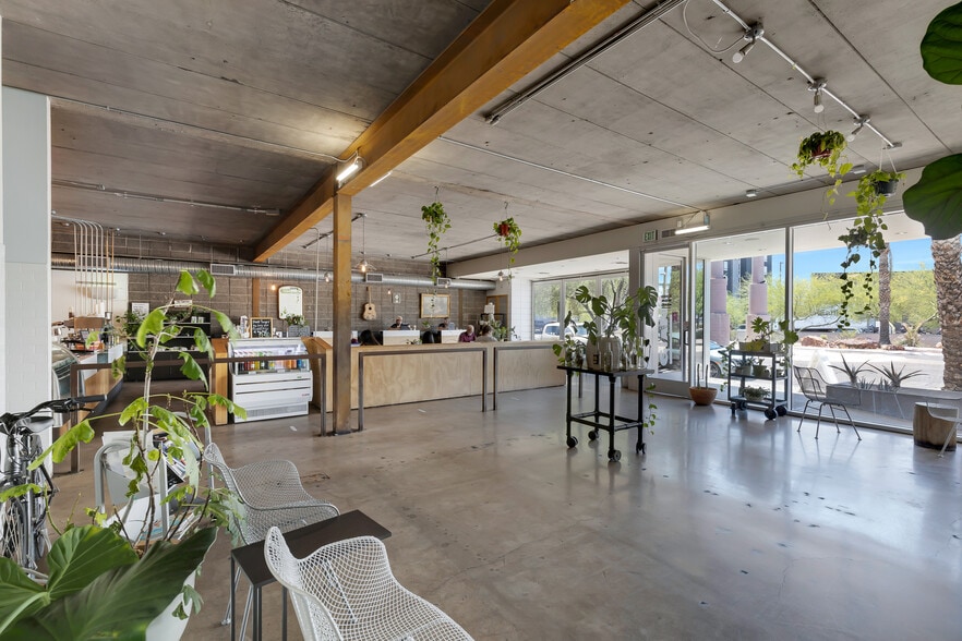 More Photos Of 1437 N 1st St, Phoenix Office For Sale