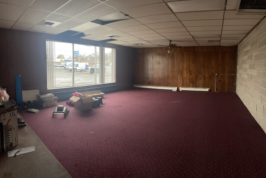 More Photos Of 1137 Sweitzer St, Greenville Bowling Alley For Sale