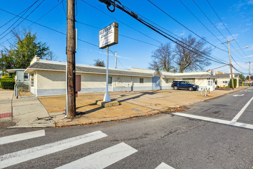 More Photos Of 4999 Linden Ave, Philadelphia General Retail For Sale