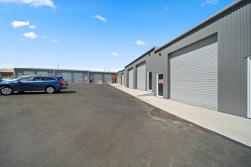 More Photos Of 2 Short St, Cooma Warehouse For Lease