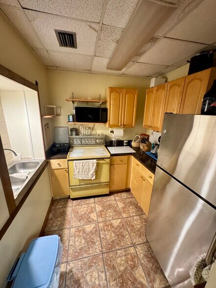 More Photos Of 555 Parque Dr, Ormond Beach Office For Sale