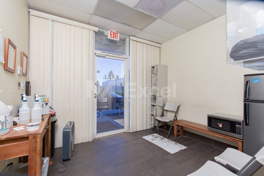 More Photos Of 6265 Saddle Tree Dr, Las Vegas Industrial For Sale