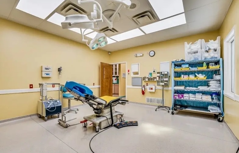 More Photos Of 3055 Route 27, Franklin Park Medical For Sale