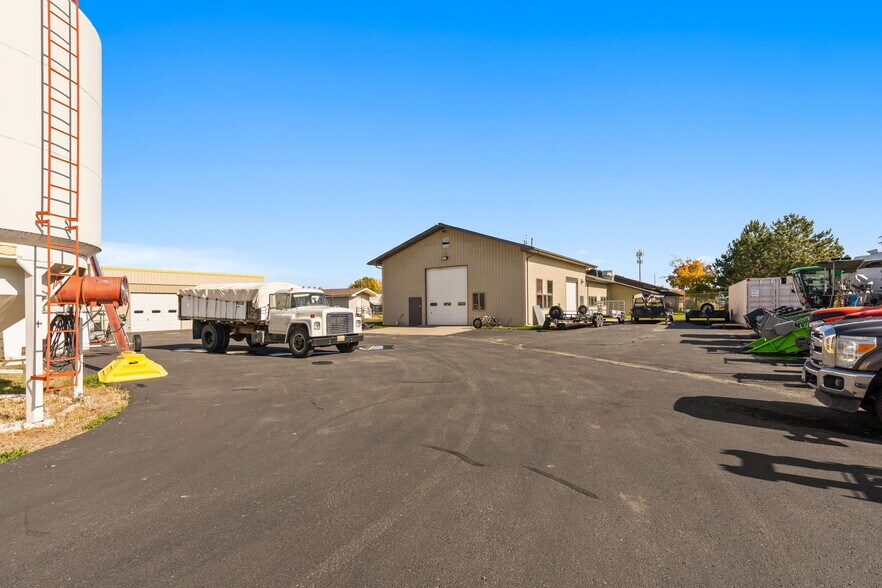 More Photos Of 81 Timberline Dr, Bozeman Freestanding For Lease