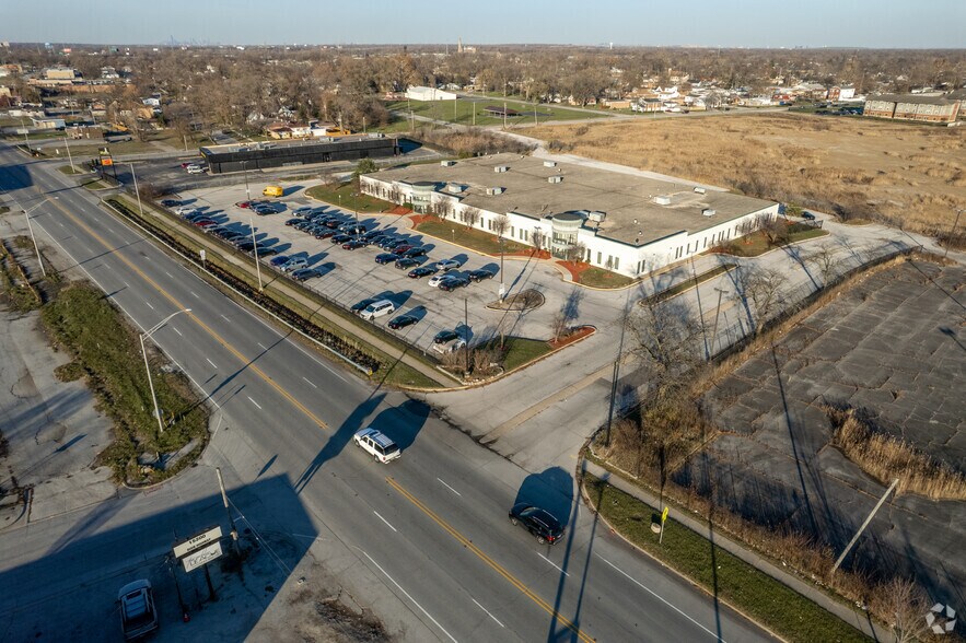 More Photos Of 15115 S Dixie Hwy, Harvey Medical For Lease