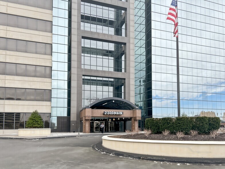 More Photos Of 2300 Main St, Kansas City Coworking Space