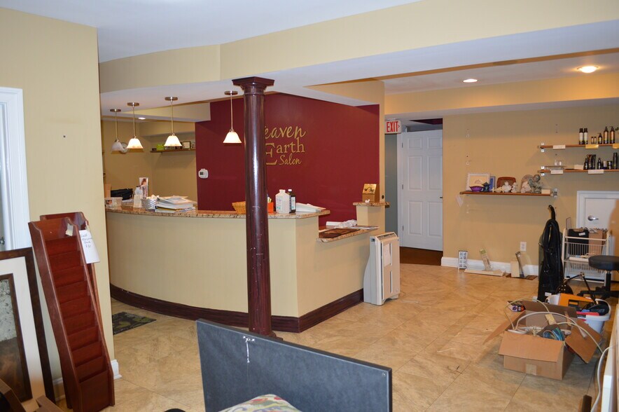 More Photos Of 505-1/2 Germantown Pike, Lafayette Hill Medical For Sale