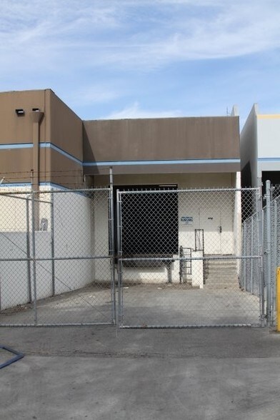 More Photos Of 13635 Gramercy Pl, Gardena Warehouse For Lease