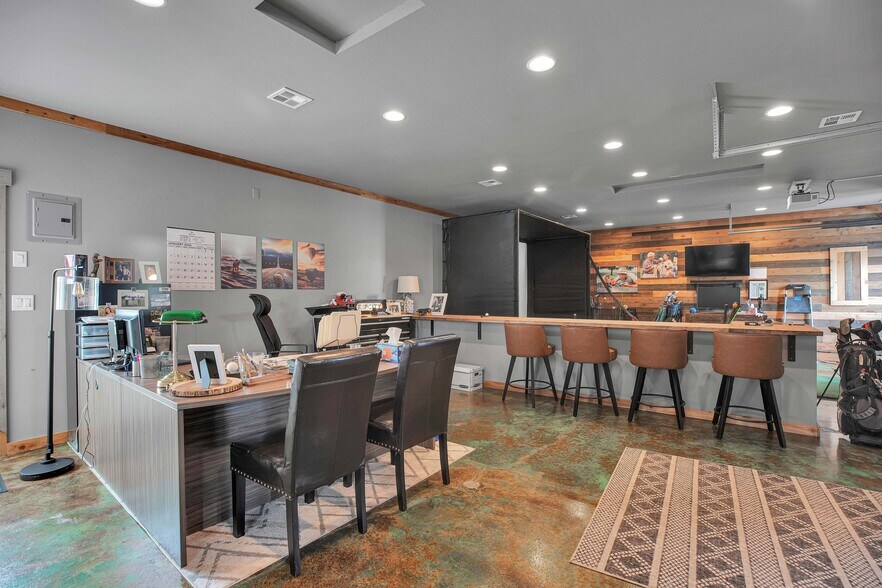 More Photos Of 406 NE 184th St, Ridgefield Office Residential For Lease