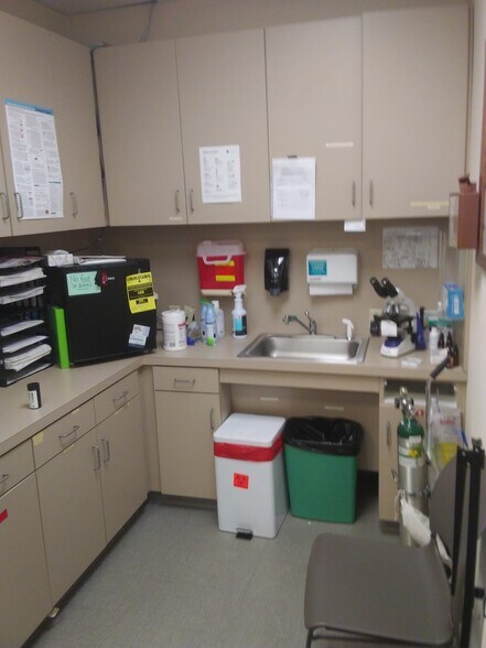 More Photos Of 1625 Lancaster Dr, Grapevine Medical For Lease