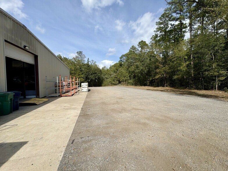 More Photos Of 3948 Garcon Point Rd, Milton General Retail For Lease