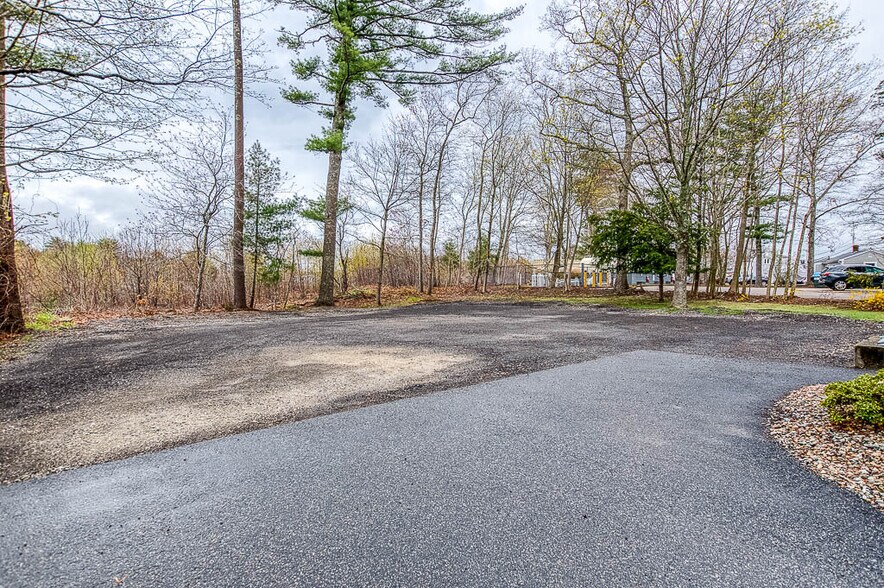 More Photos Of 709 Plain St, Marshfield Medical For Sale