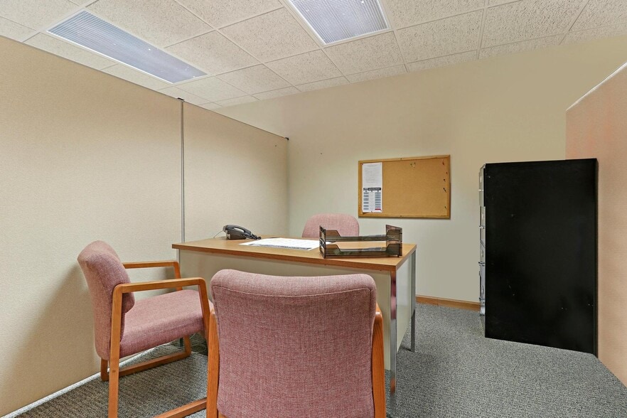More Photos Of 5300 Green Bay Rd, Kenosha Medical For Lease