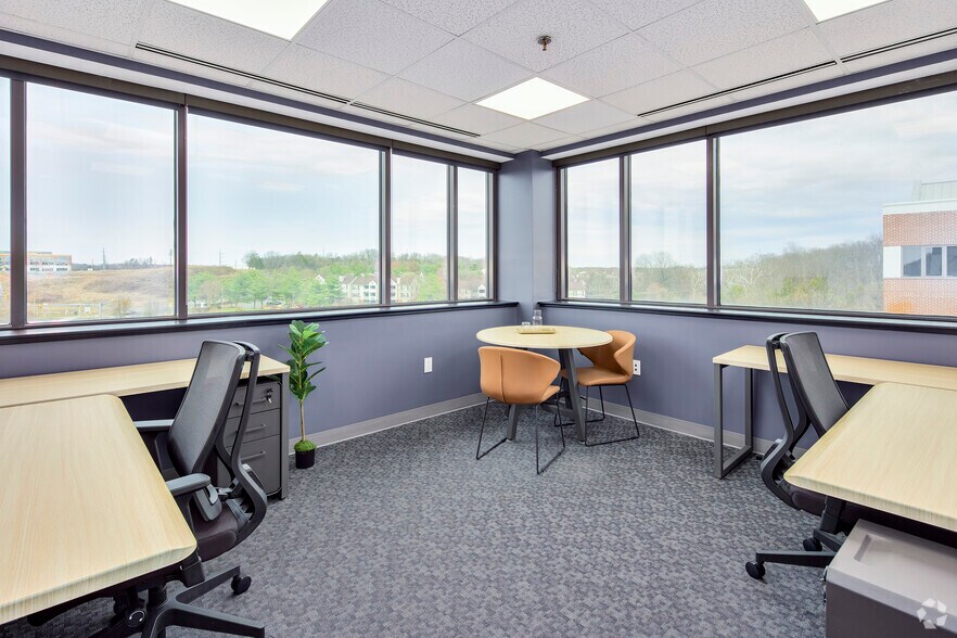 More Photos Of 10550 Linden Lake Plz, Manassas Coworking Space