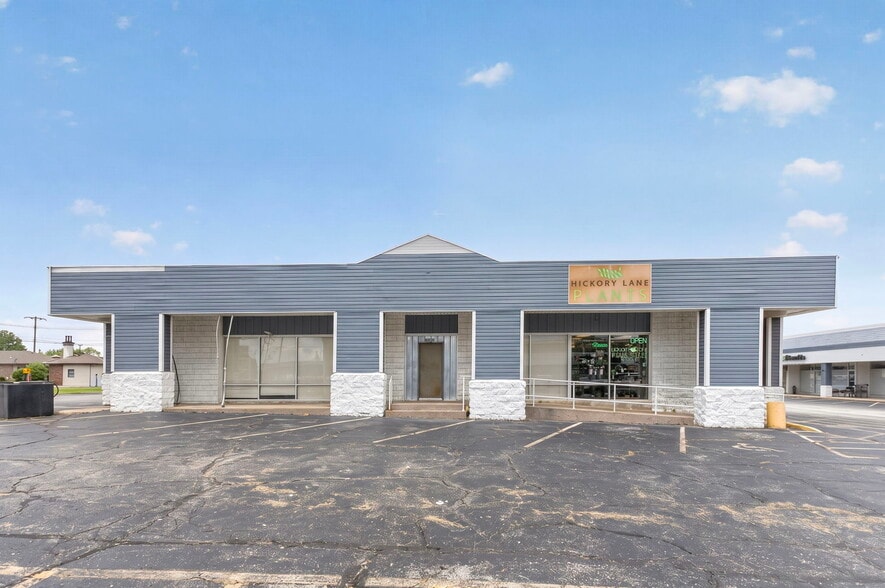 More Photos Of 1938 S Glenstone Ave, Springfield General Retail For Sale